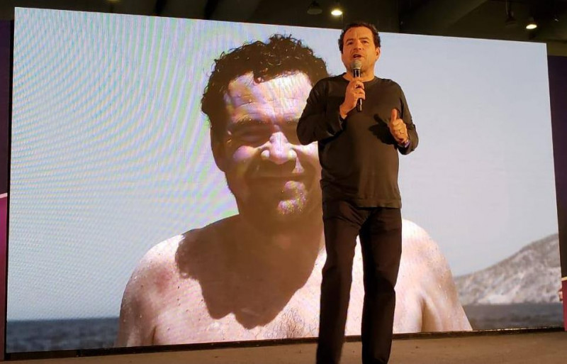 Antonio Argüelles impartiendo una conferencia
